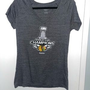 Reebok, Chicago Blackhawks Stanley Cup Champion Shirt (size large)
